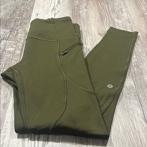Lululemon First Mile Tech Tight Green Size 6